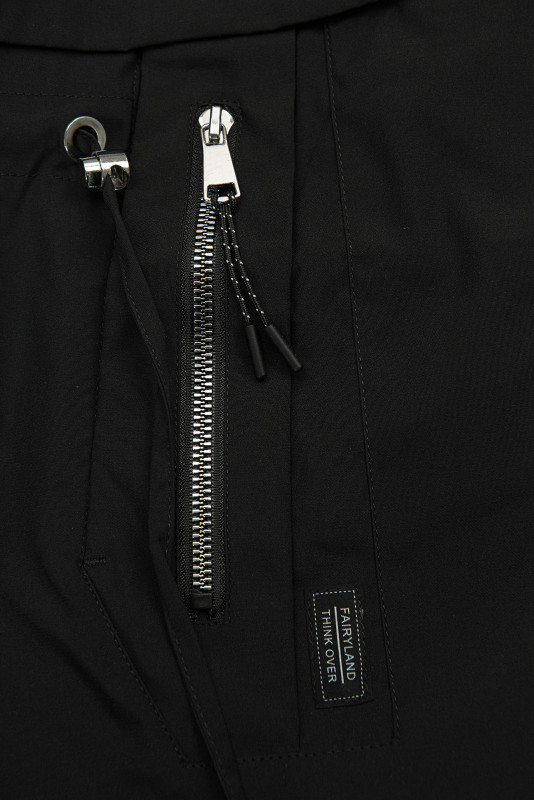 Prodloužená parka s potiskem v kapuci černá