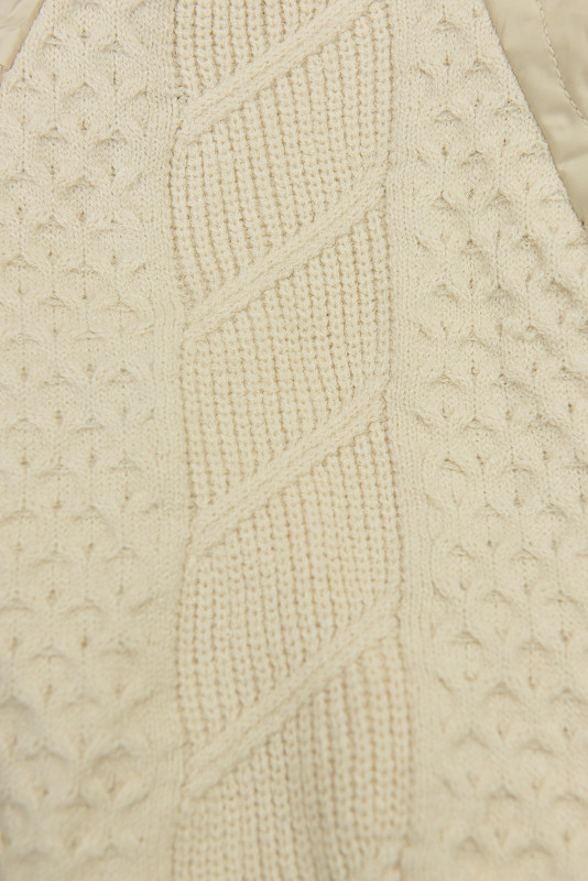 Béžová přechodná bunda s pletenými rukávy