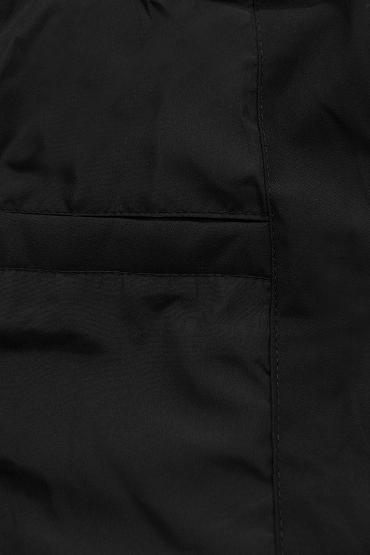 Černá přechodná parka se stahováním v pase