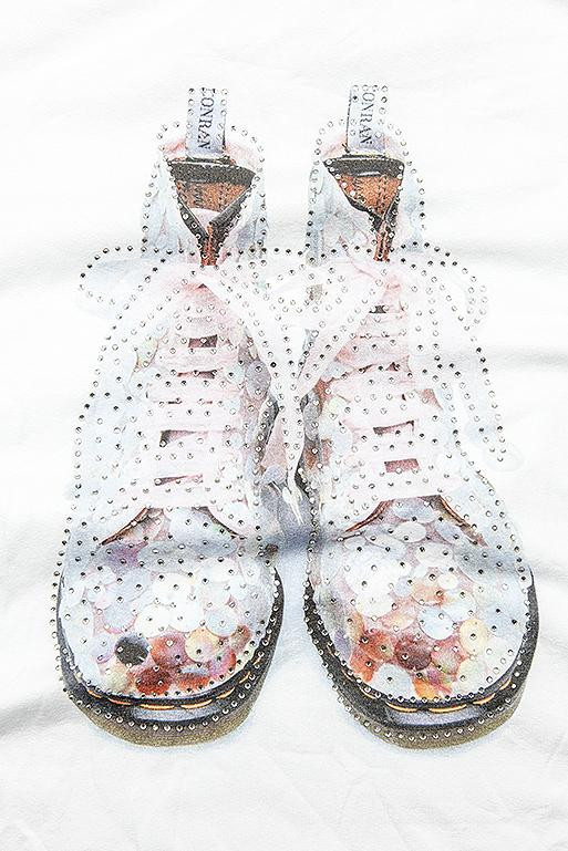 Biele tričko s potlačou SHOES