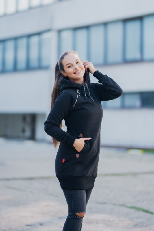Černá dlouhá mikina s károvanou kapucí
