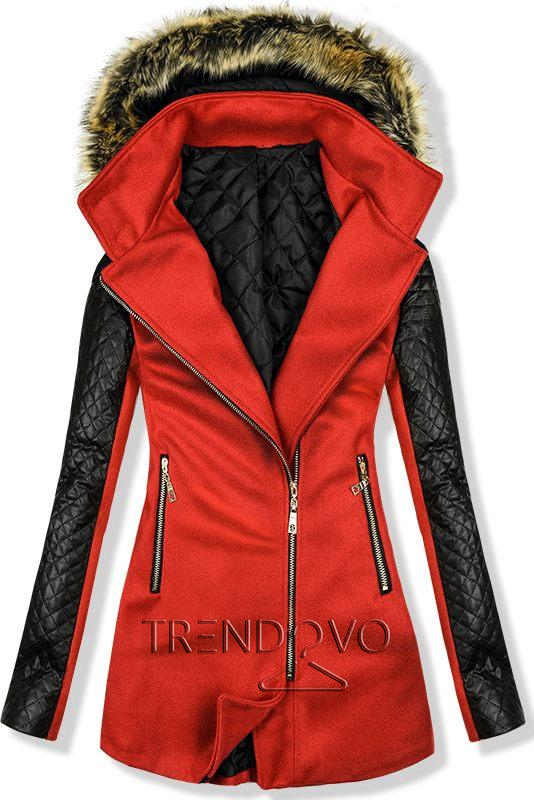 Červený kabát s koženkovými rukávy