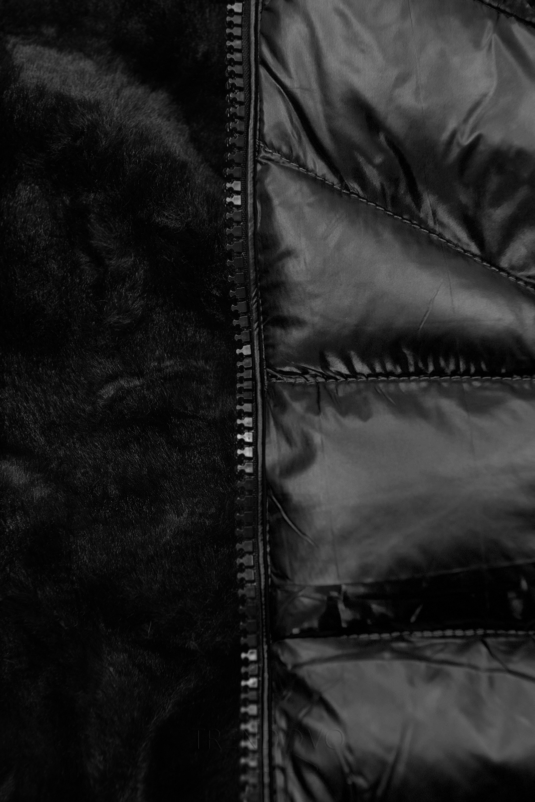 Černá/černá lesklá bunda s páskem