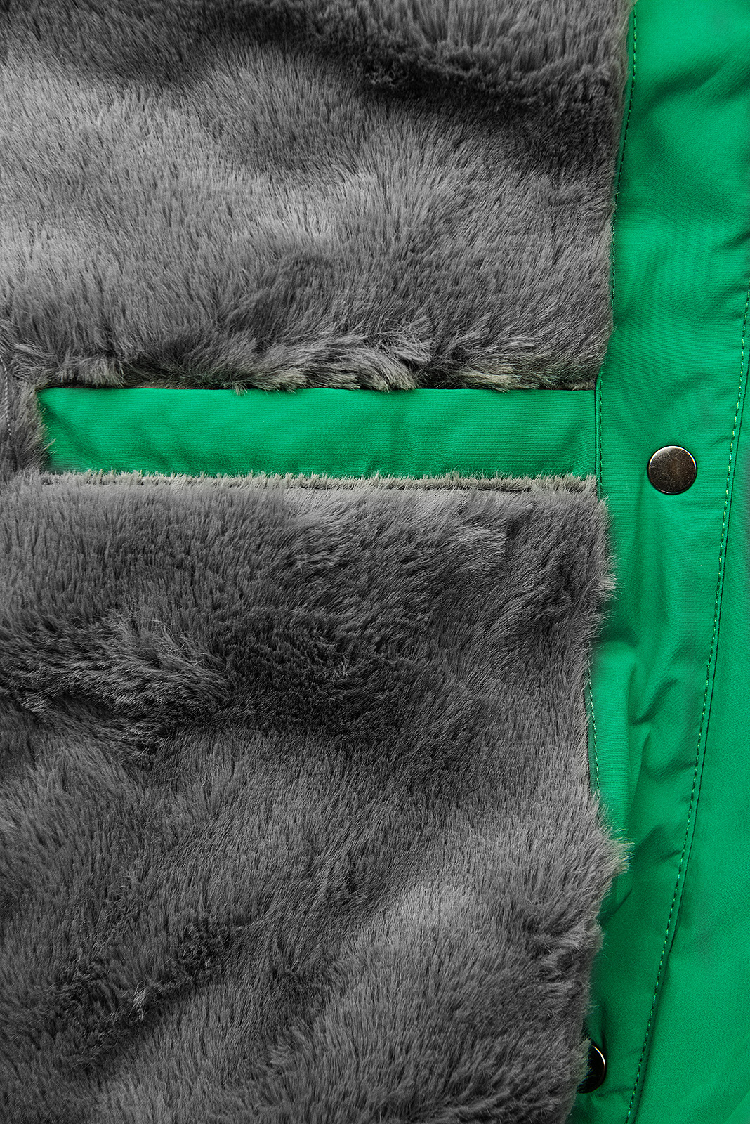 Zelená prošívaná zimní bunda s plyšem