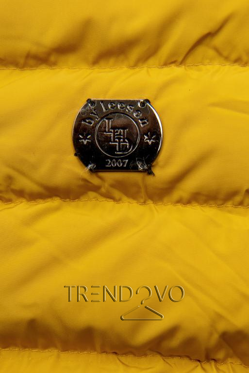 Zimní prošívaná bunda s kapucí žlutá