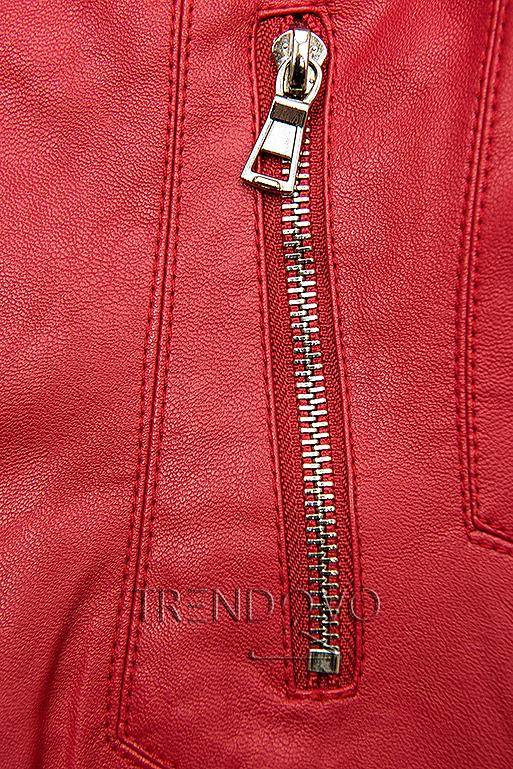 Červená koženková bunda se vzorovanou podšívkou