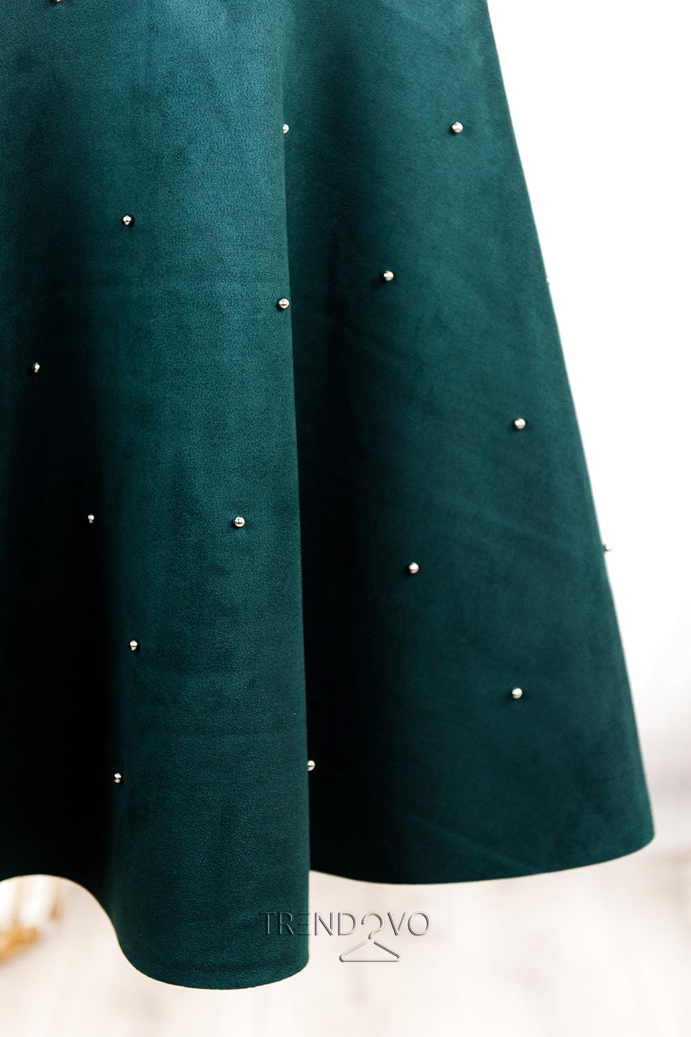 Zelené šaty bez rukávů s perličkami