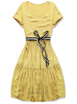 Žluté šaty s páskem