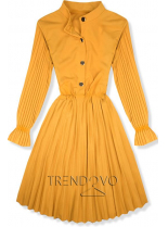 Žluté plisované šaty