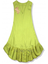 Pistáciově zelené šaty se slaměnou broží